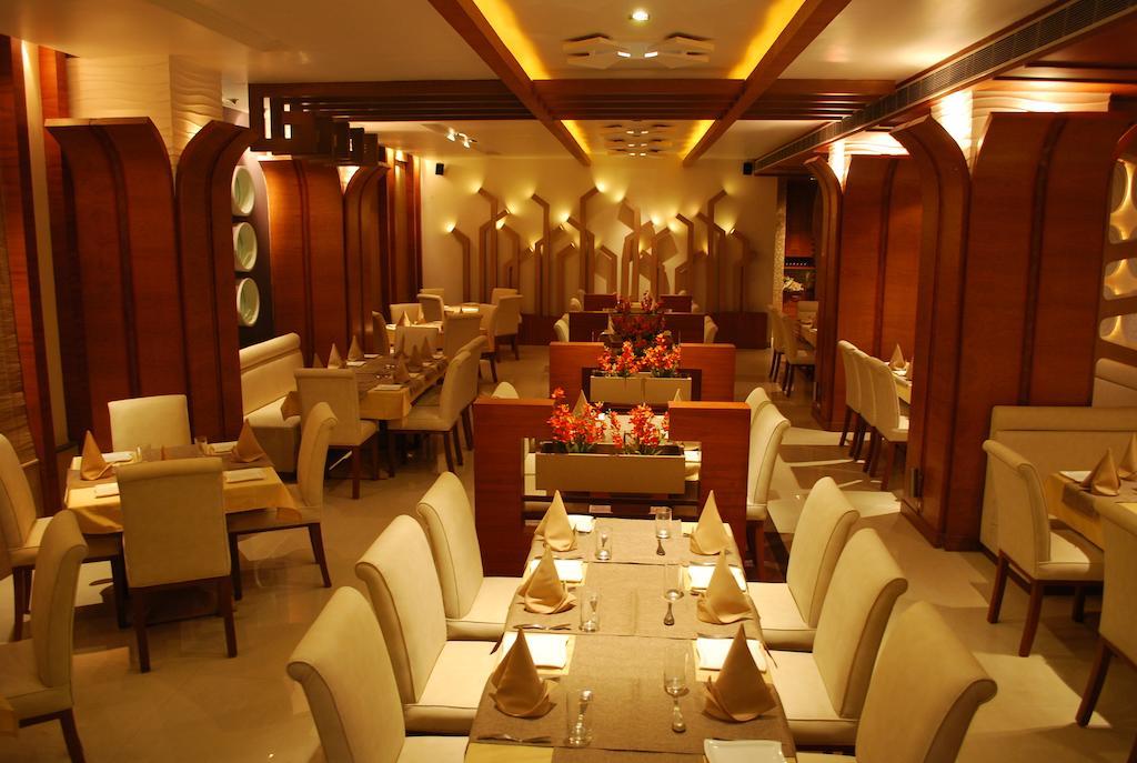 Hotel Millennium Guwahati Buitenkant foto